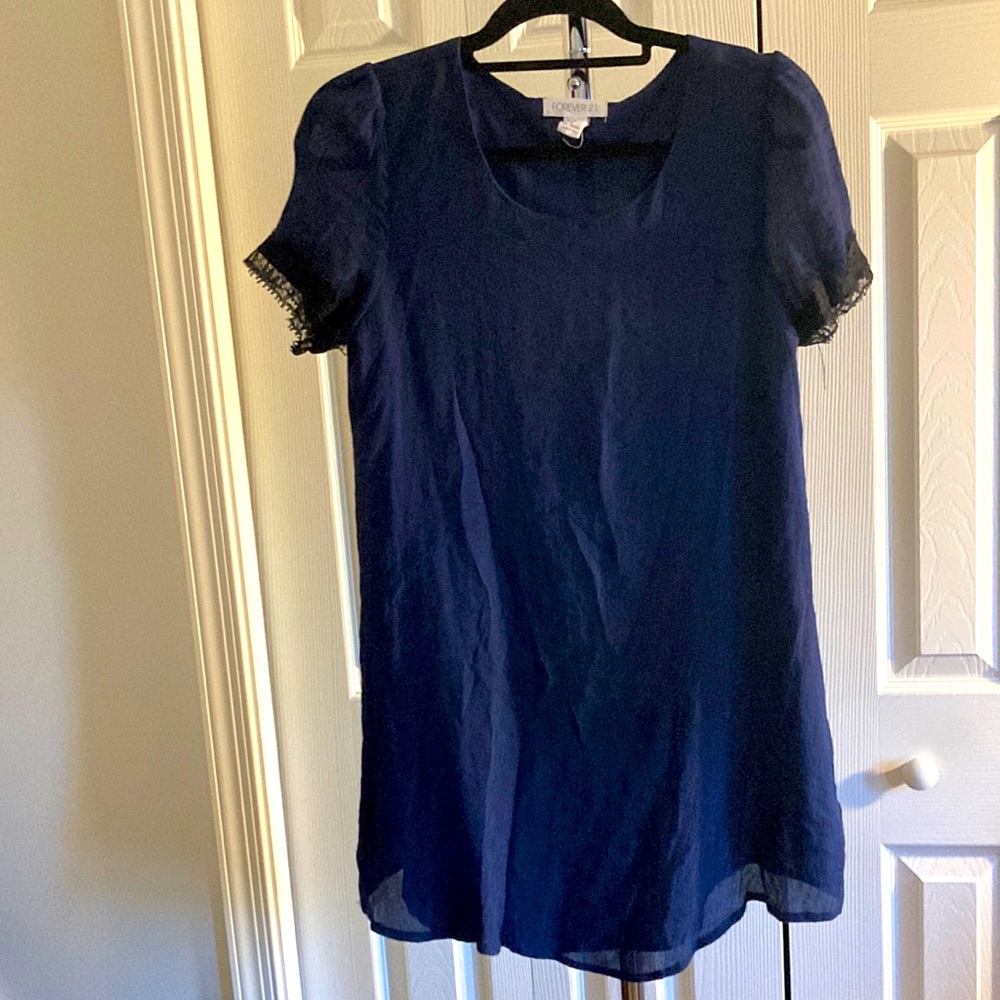 Forever 21 navy shift dress with lace sleeve details